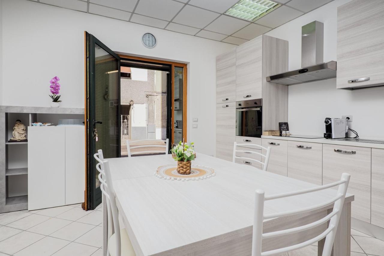 Saint Simplicio House Apartment Olbia Bagian luar foto