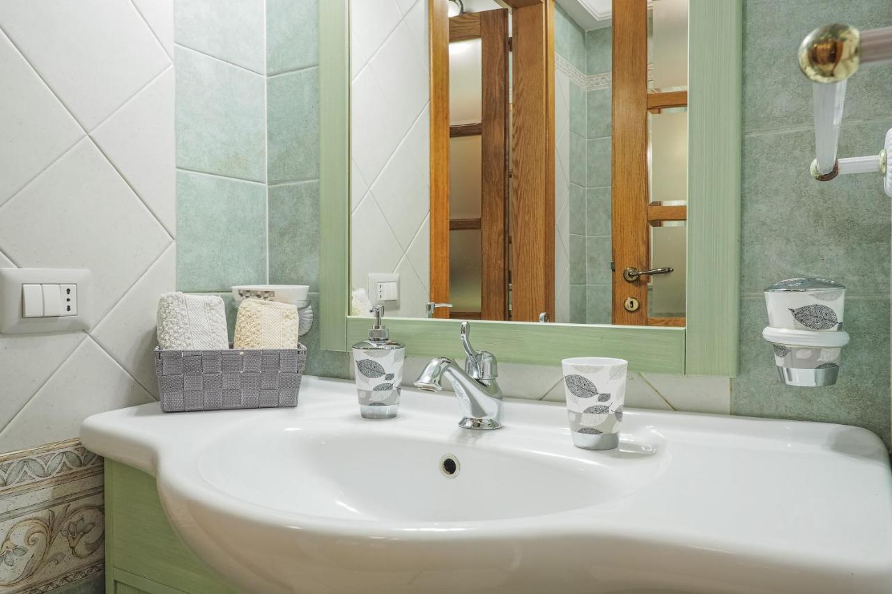 Saint Simplicio House Apartment Olbia Bagian luar foto